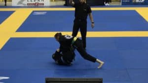 Karen Vieth stabilizing a sweep and securing two points early in her match at the IBJJF Chicago Open. 