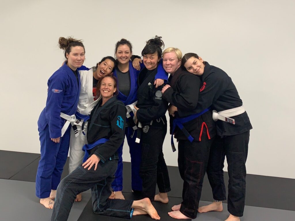 Group picture after an awesome Women's class!